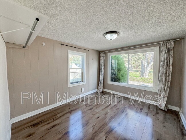 Building Photo - 3515 S 2300 E