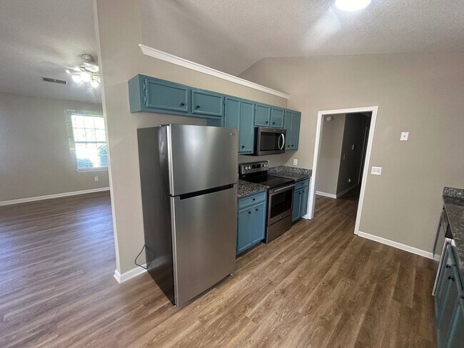 Building Photo - 25 Oak Lake Ct