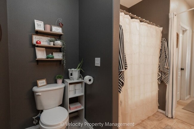 Building Photo - Single Level SW Redmond Home!