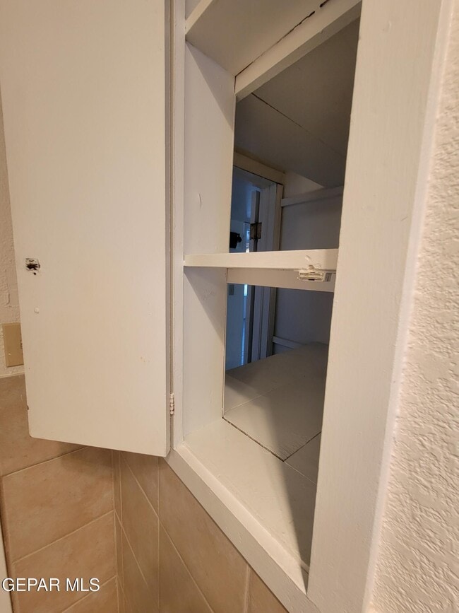 Building Photo - 9513 Fairfax St