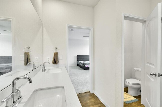 Building Photo - 116 Charles Trl