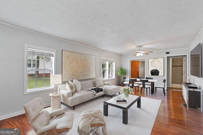 Building Photo - 322 Stewart St