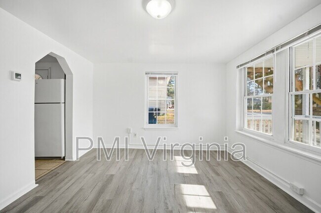 Building Photo - 1482 Old Virginia Beach Rd