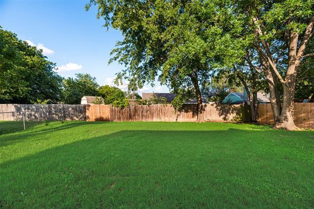 Building Photo - 7204 Shadow Bend Dr