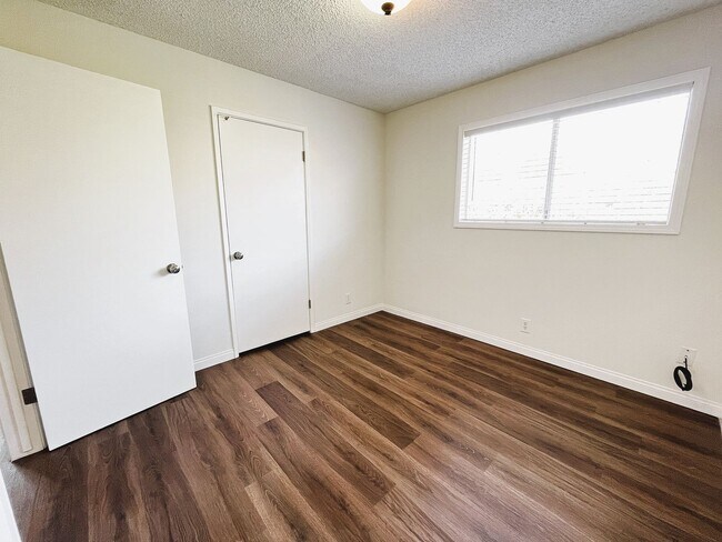Building Photo - Turnkey 3-Bedroom Home with Modern Upgrade...