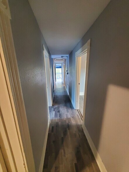 Hallway - 217 Piedmont Ave