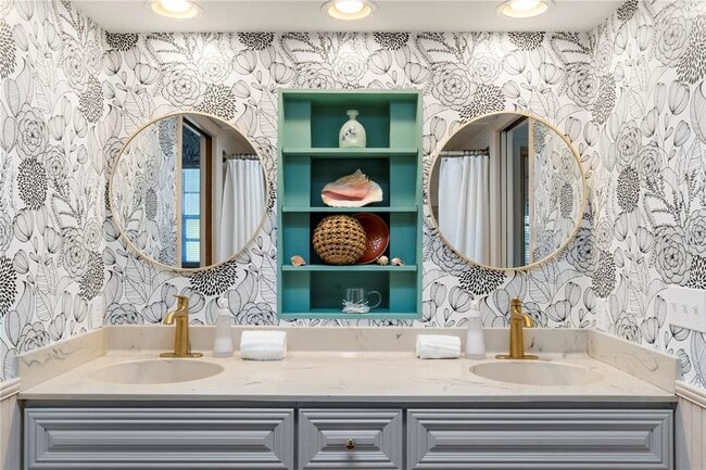 Building Photo - 804 Pennsylvania Way