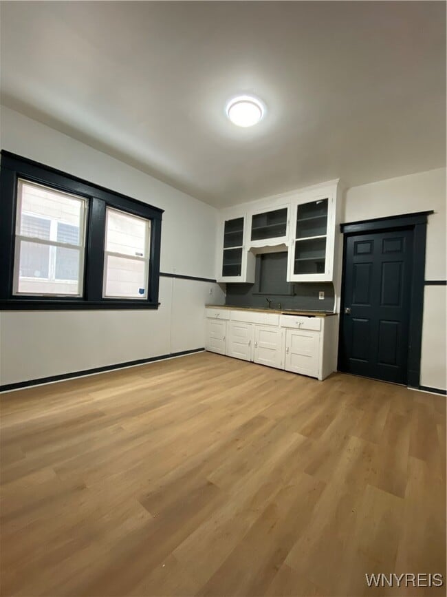 Building Photo - 111 N Ogden St