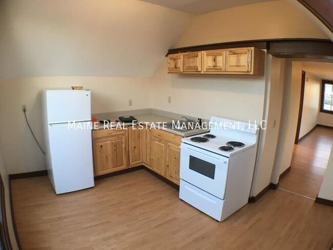 Primary Photo - 143 Penobscot St