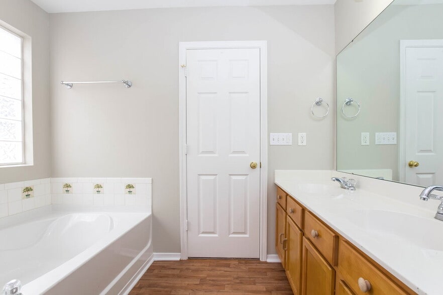Building Photo - 4106 Rosefield Ct