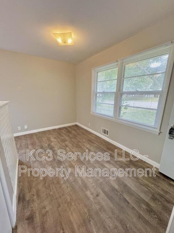Building Photo - 1702 SW McArthur St