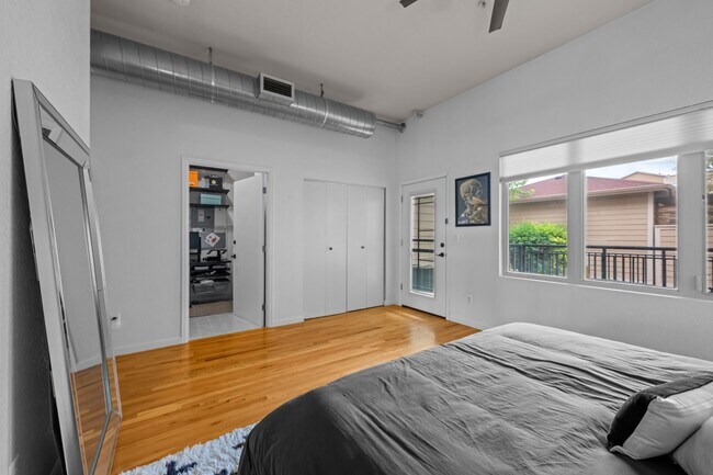 Building Photo - Amazing 1 Bedroom in the Heart of Lowry