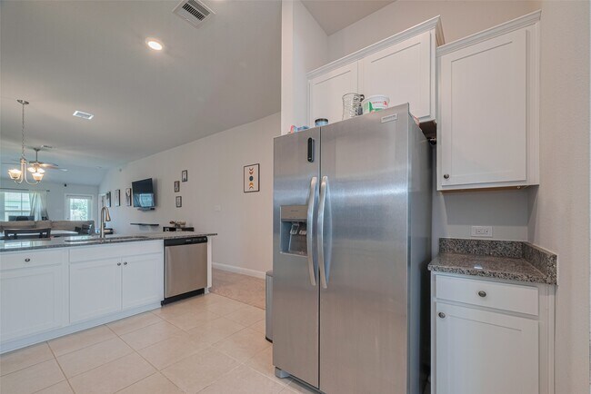 Building Photo - 5323 Vermilion Ct