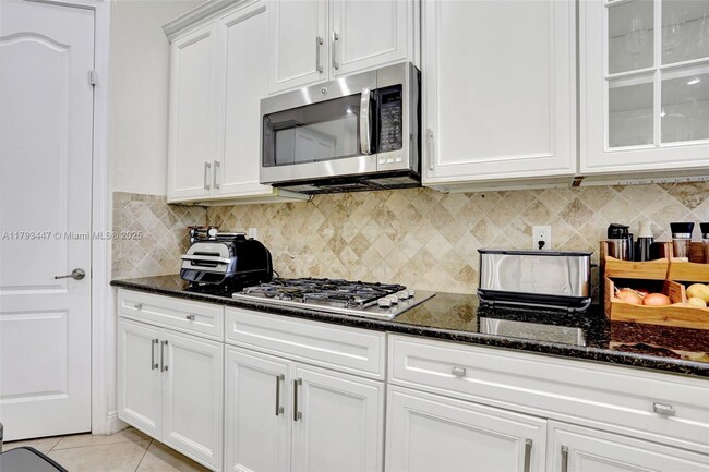Building Photo - 8840 S Miralago Way
