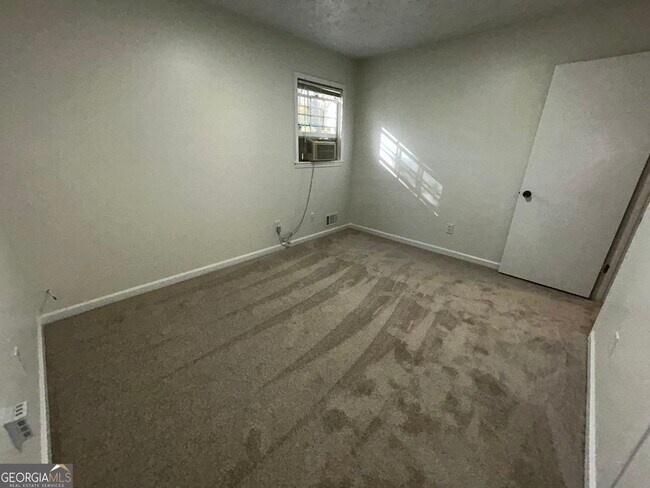 Building Photo - 155 Fay Dr