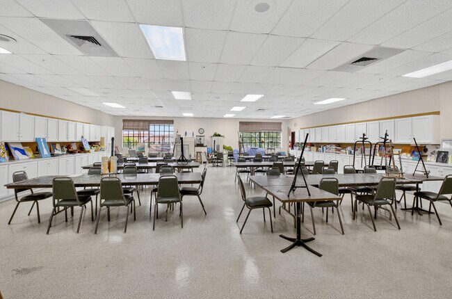 Building Photo - 2017 Wolverton E