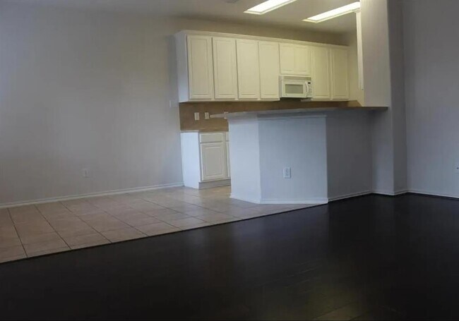 Building Photo - 13047 Peppergate Ln