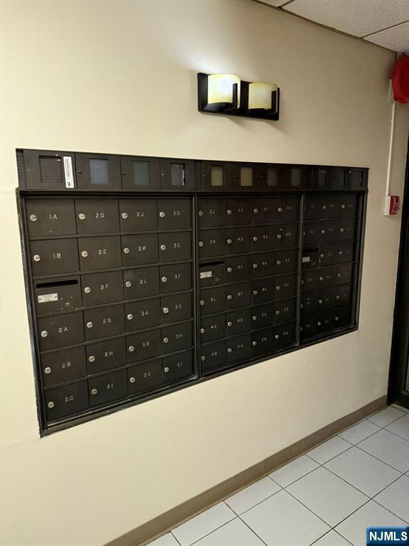 Building Photo - 5 Linden St