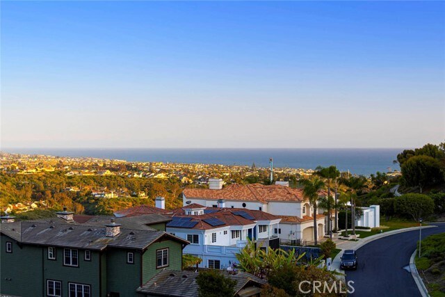 Building Photo - 12 San Remo