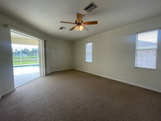 Building Photo - Beautiful and Spacious Rotonda West POOL home.