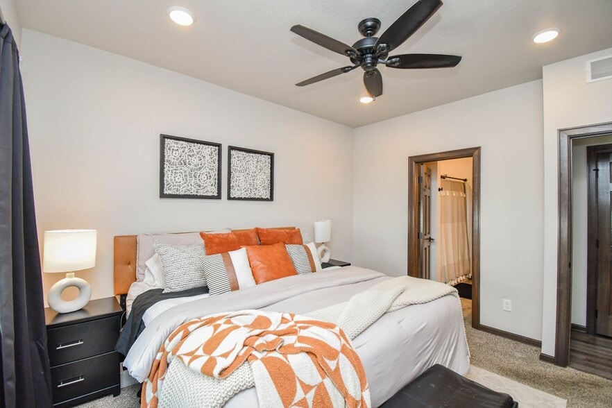 Building Photo - 9064 W Ark Pl