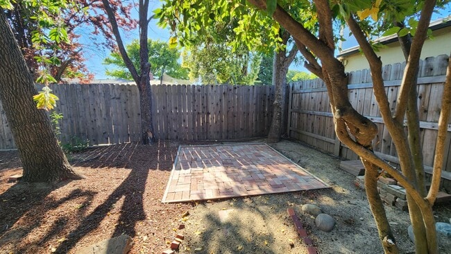 Building Photo - 7021 Wilshire Cir