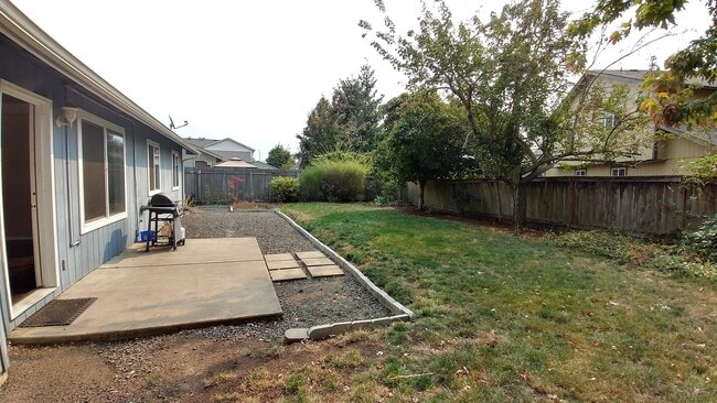 Building Photo - 3-Bedroom 2-Bathroom home in West Eugene