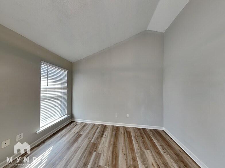 Building Photo - 2706 Dry Well Cove