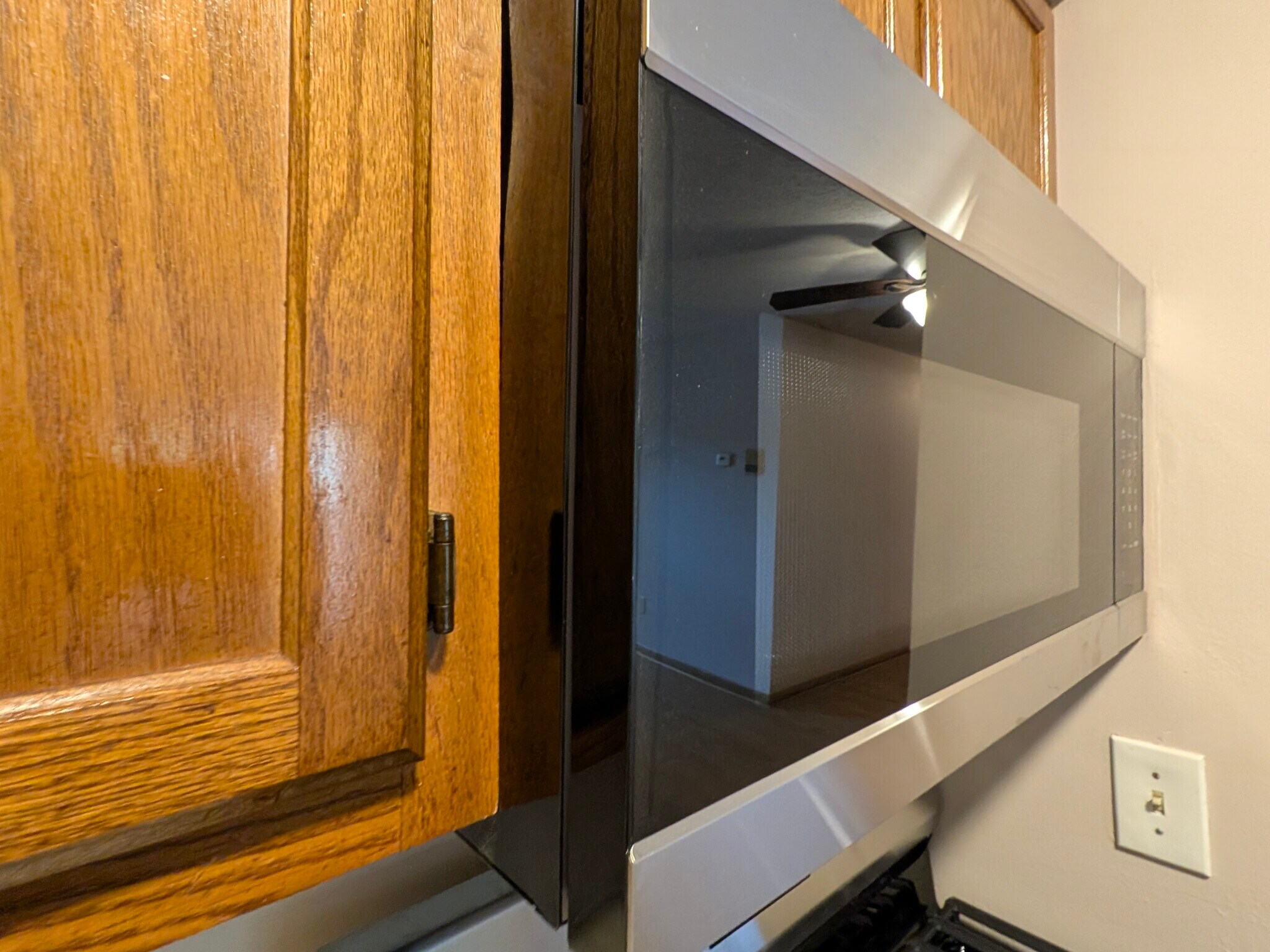 Building Photo - 2163 Hedgerow Rd