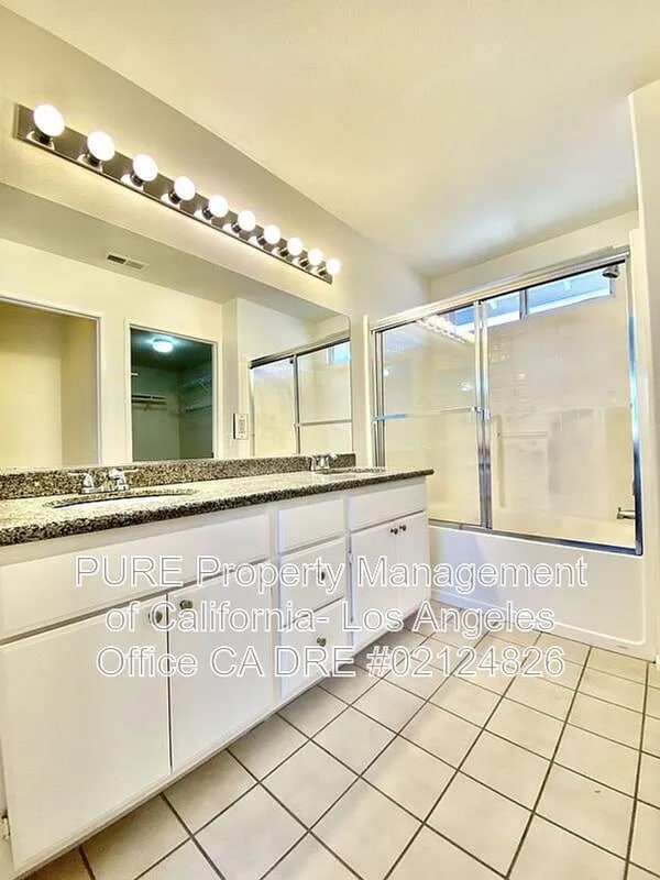 Building Photo - 25531 Bayside Pl