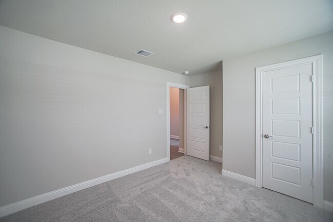 Building Photo - 17112 Coneflower Pl