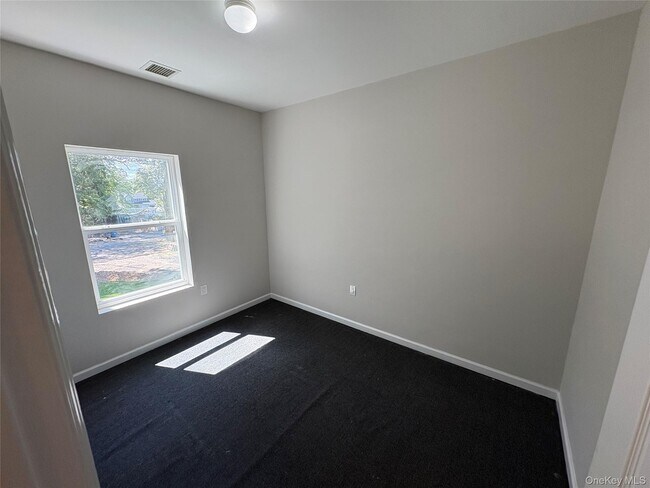 Building Photo - 26 Park Ave