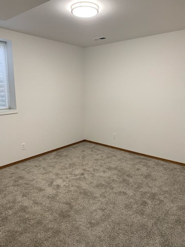 Building Photo - Beautiful home in Coeur D Alene place