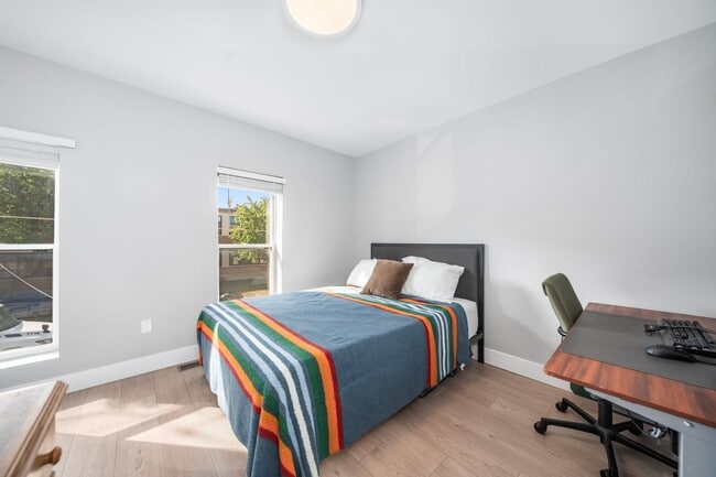 Building Photo - EAST FRANKLINTON ARTIST DISTRICT!  SUNNY N...