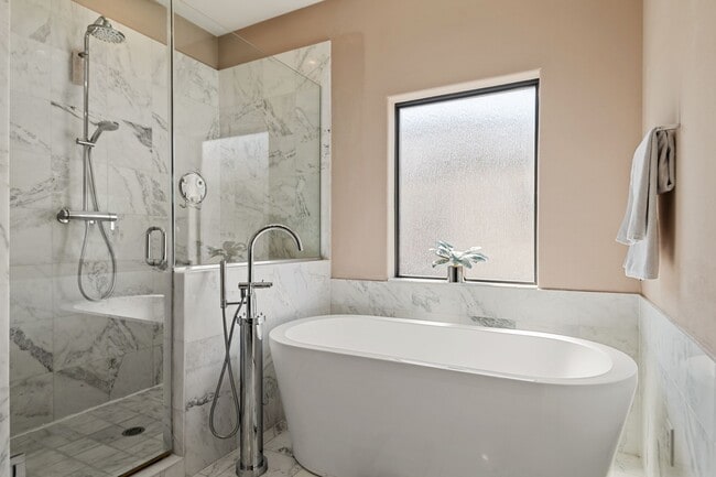 Building Photo - 3935 Gibson St