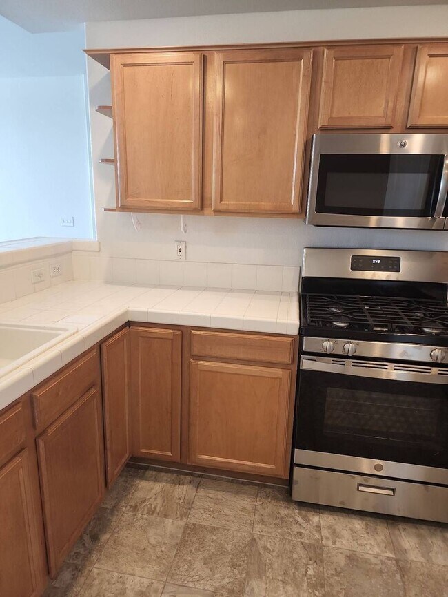 Building Photo - Summerlin - Gated - off Town Center