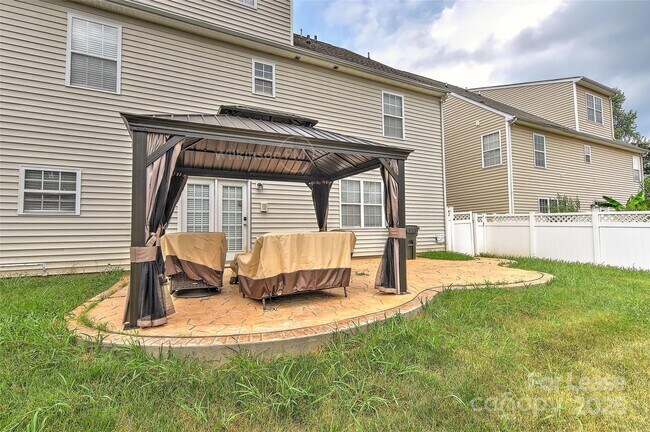 Building Photo - 15723 Wood Duck Crossing Dr