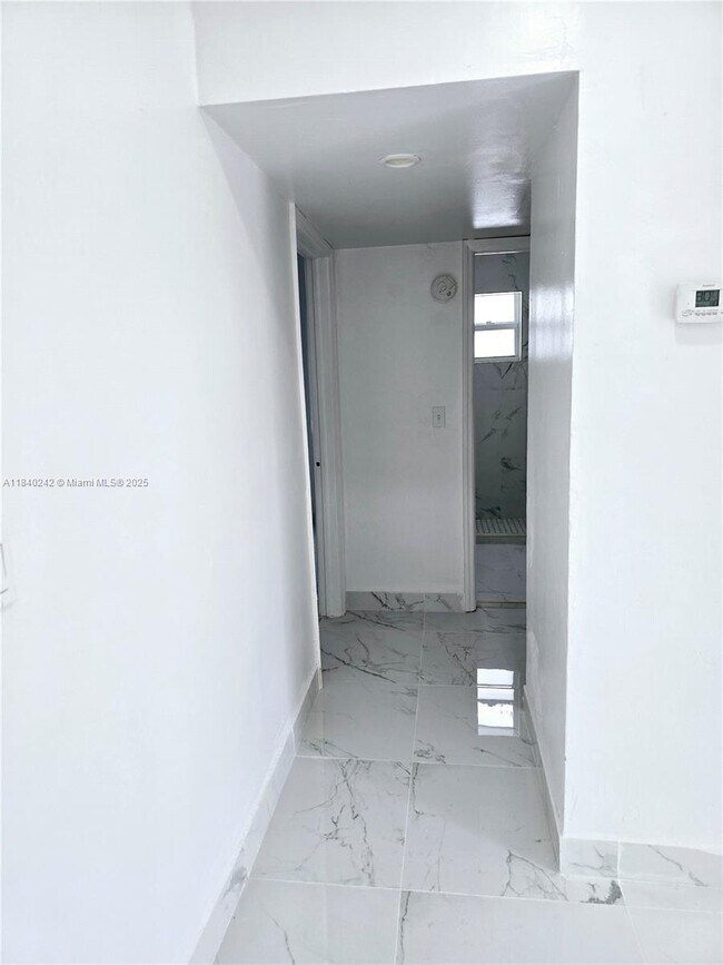 Building Photo - 22300 SW 117th Ave