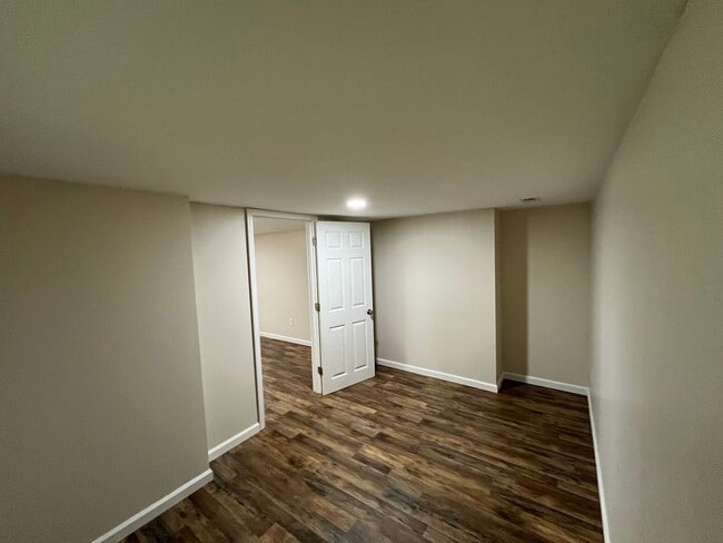 Building Photo - Spacious 2 bedroom basement apartment
