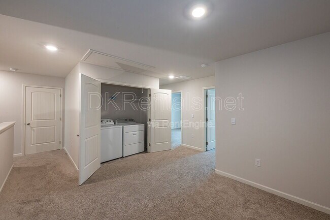 Building Photo - 3031 Greyton Dr
