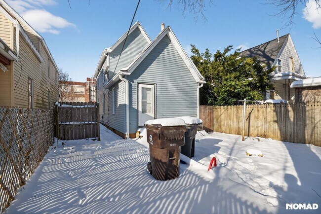 Building Photo - Charming 3BR House in Peoria