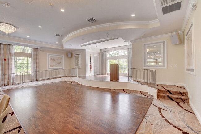 Building Photo - 7145 Veneto Dr