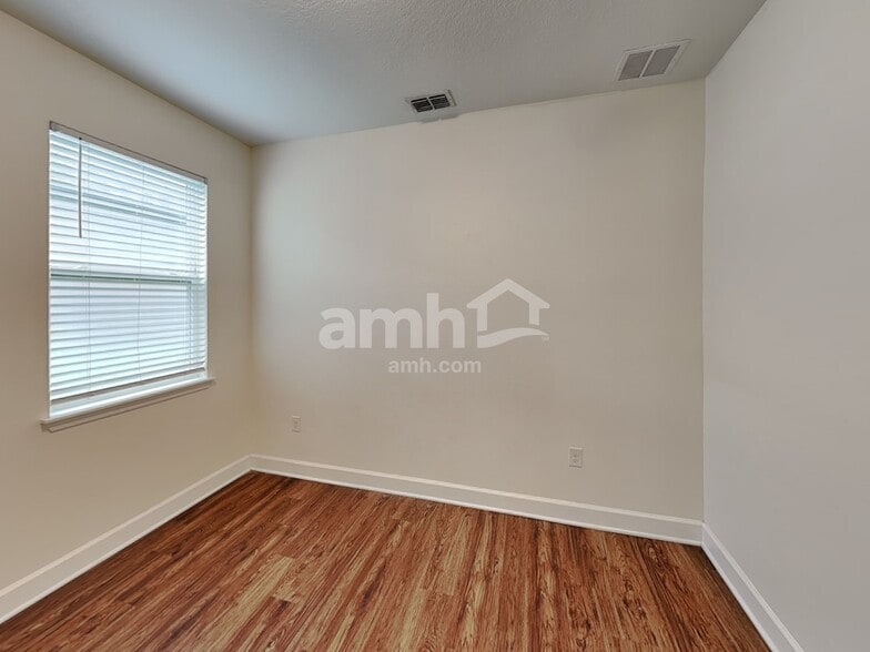 Building Photo - 4335 Reisswood Lp