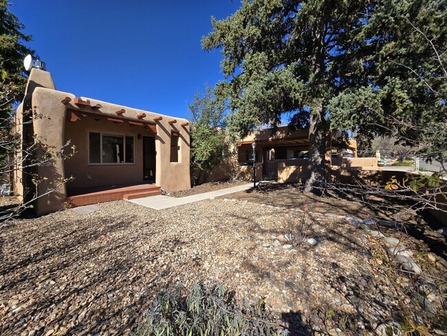 Building Photo - 1823 Tewa Rd