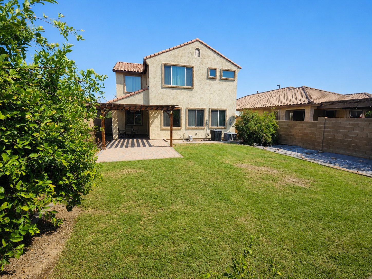 Building Photo - 3693 E Rakestraw Ln