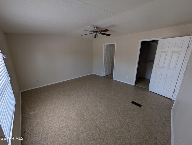 Building Photo - 10372 Manzana Rd