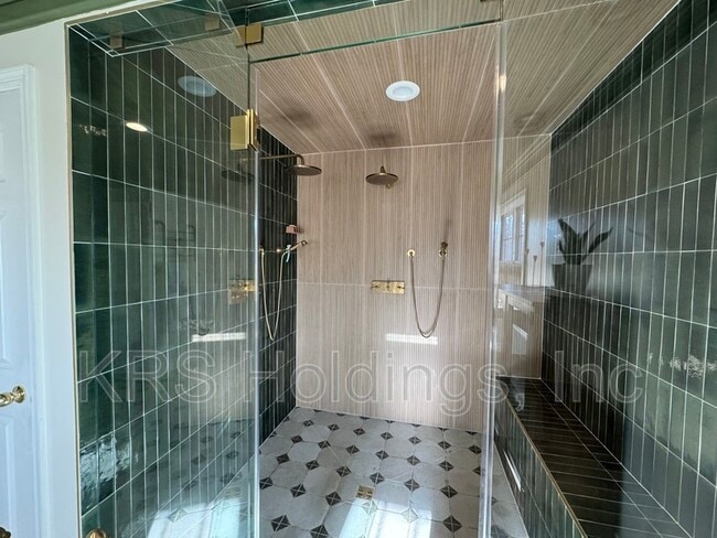 Building Photo - 159 Sanford Ferry Ct