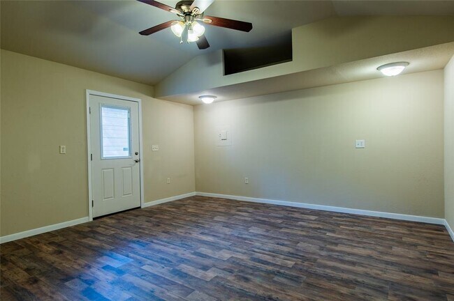 Building Photo - 212 Waikakaaua Dr