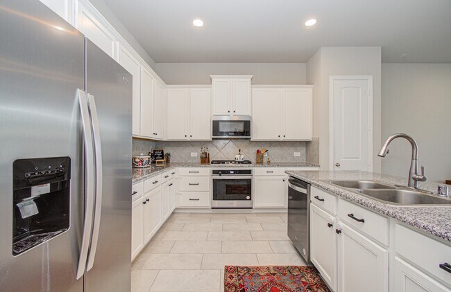 Building Photo - 10442 Eastern Bluestar Dr