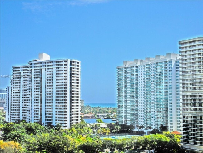 Building Photo - 1000 E Island Blvd